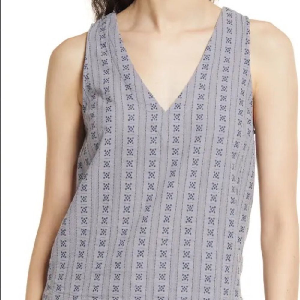 Jacquard Stripe V-Neck Button Back Sleeveless Top